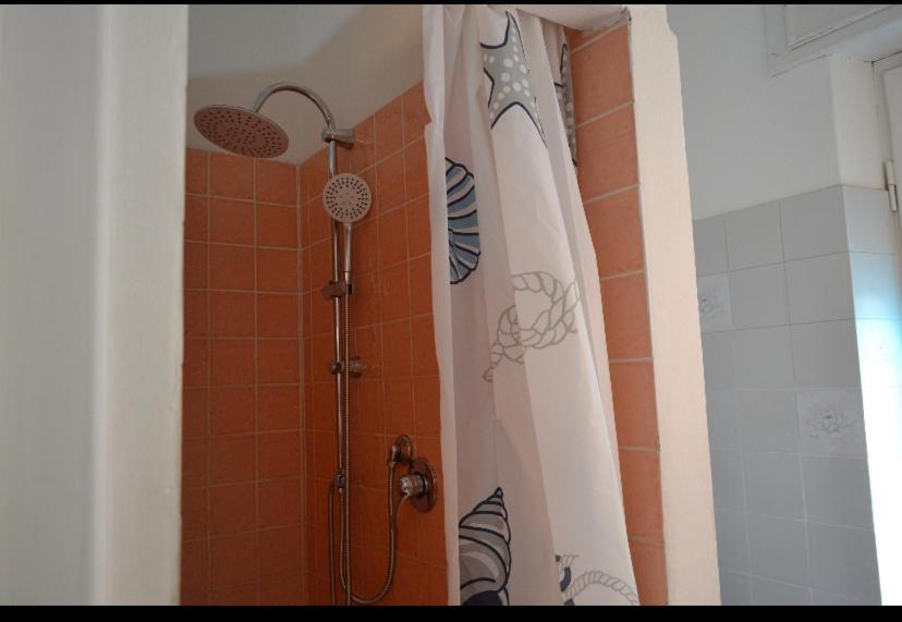 Flat In Olbia Centro Appartement Buitenkant foto