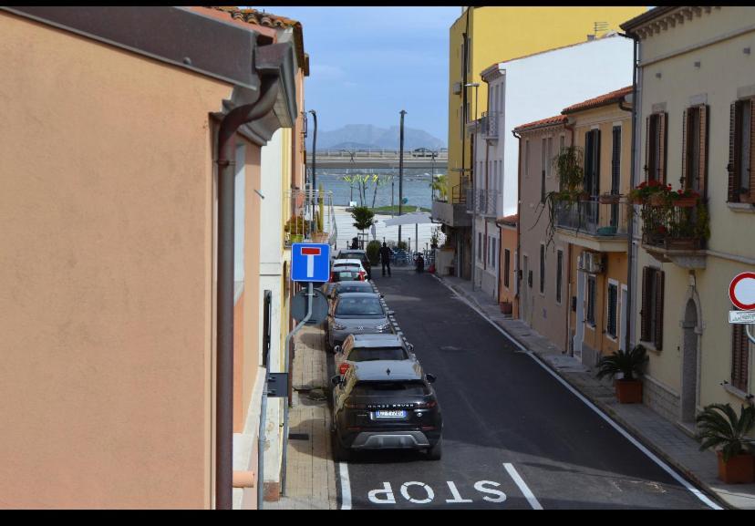 Flat In Olbia Centro Appartement Buitenkant foto